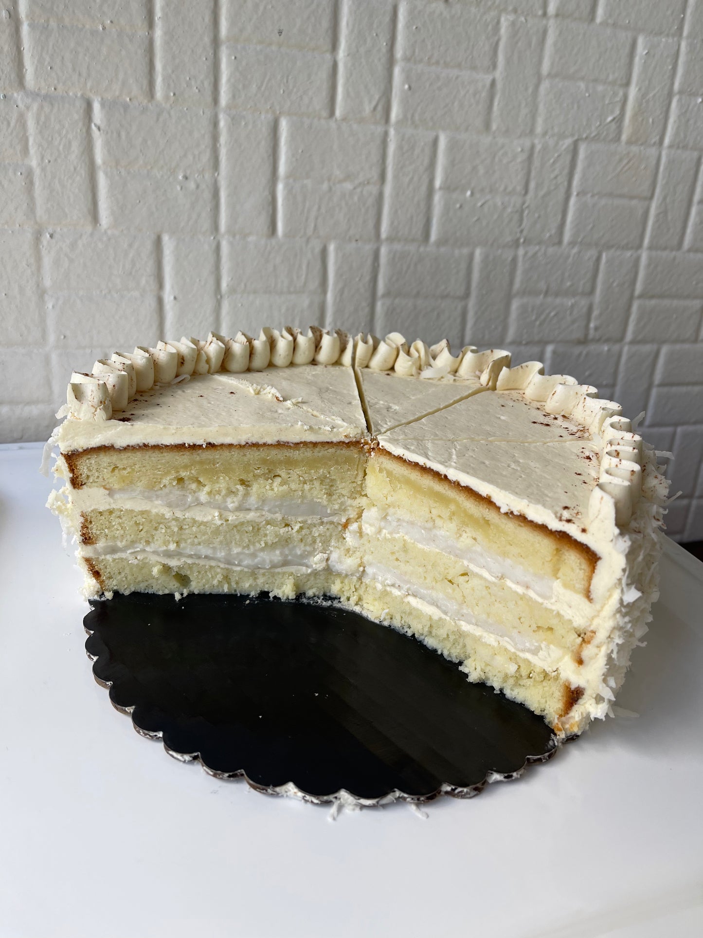 Tembleque Cake